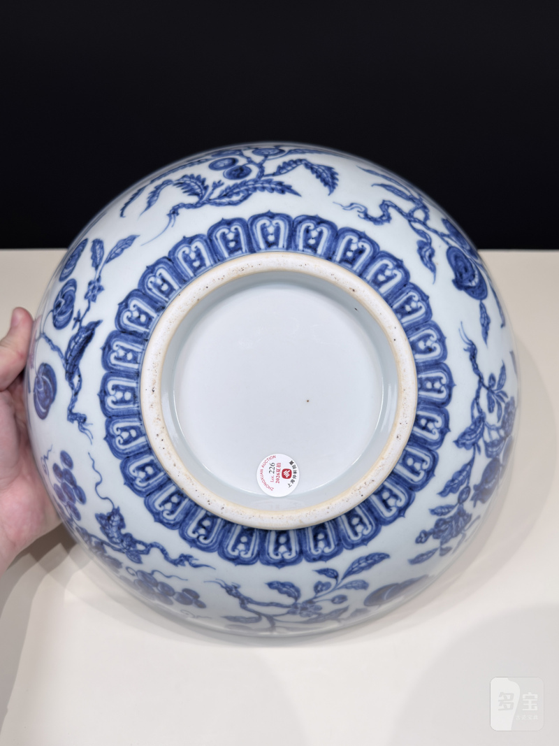 明宣德 青花葡萄瑞果纹大碗 - 图18